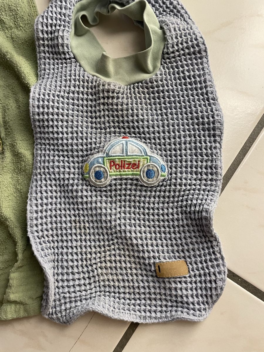 Pasti del neonato: 4 Lätzchen Set Kinder Baumwolle, gebrauch – Usato da Wimmis venduto da fani_online 2