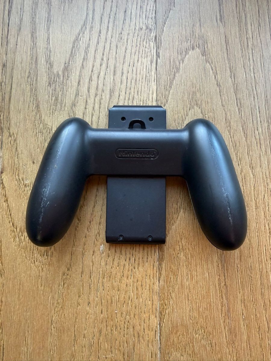 Nintendo Controller: Joycon-Halterung / Nintendo Switch 1 – Gebraucht aus Läufelfingen von Seraphim13 1