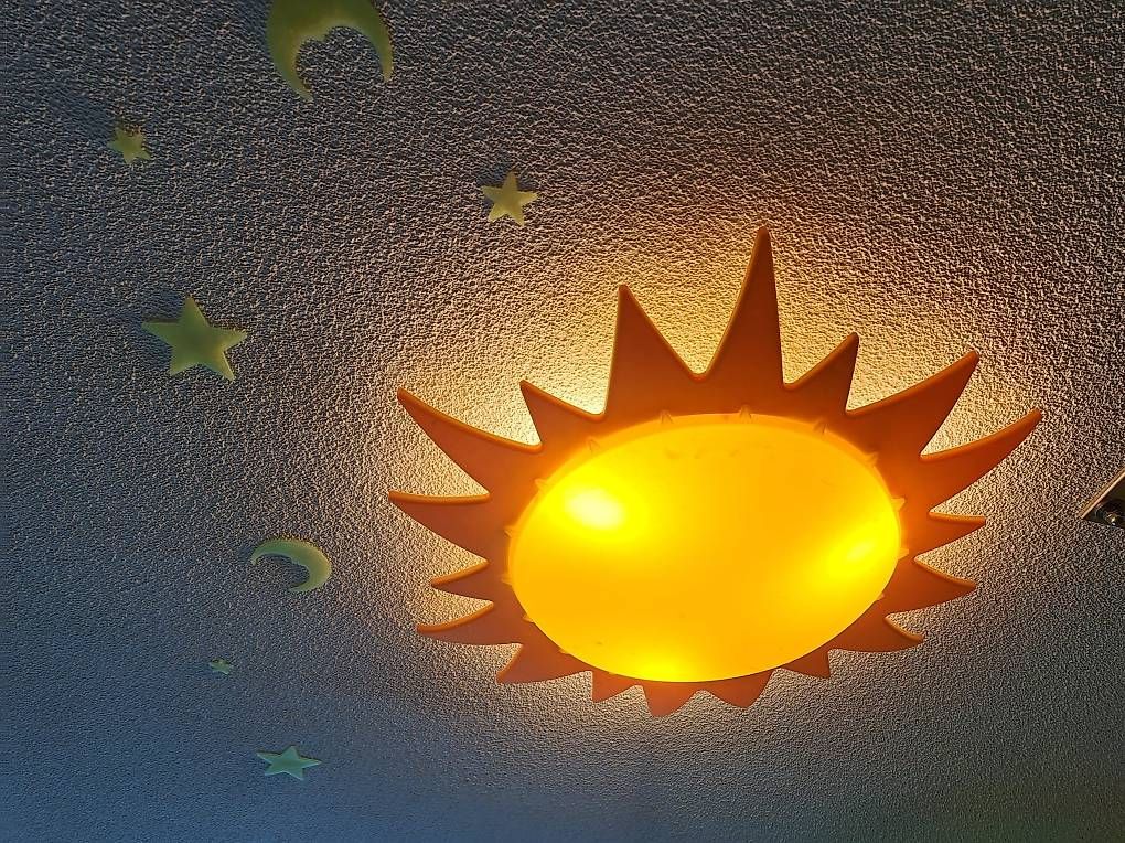 Ikea Lampade: Sonnenlampe IKEA, super Zustand, + GRATIS Blatt IKEA – Usato da Samstagern venduto da Cobra-2030 2