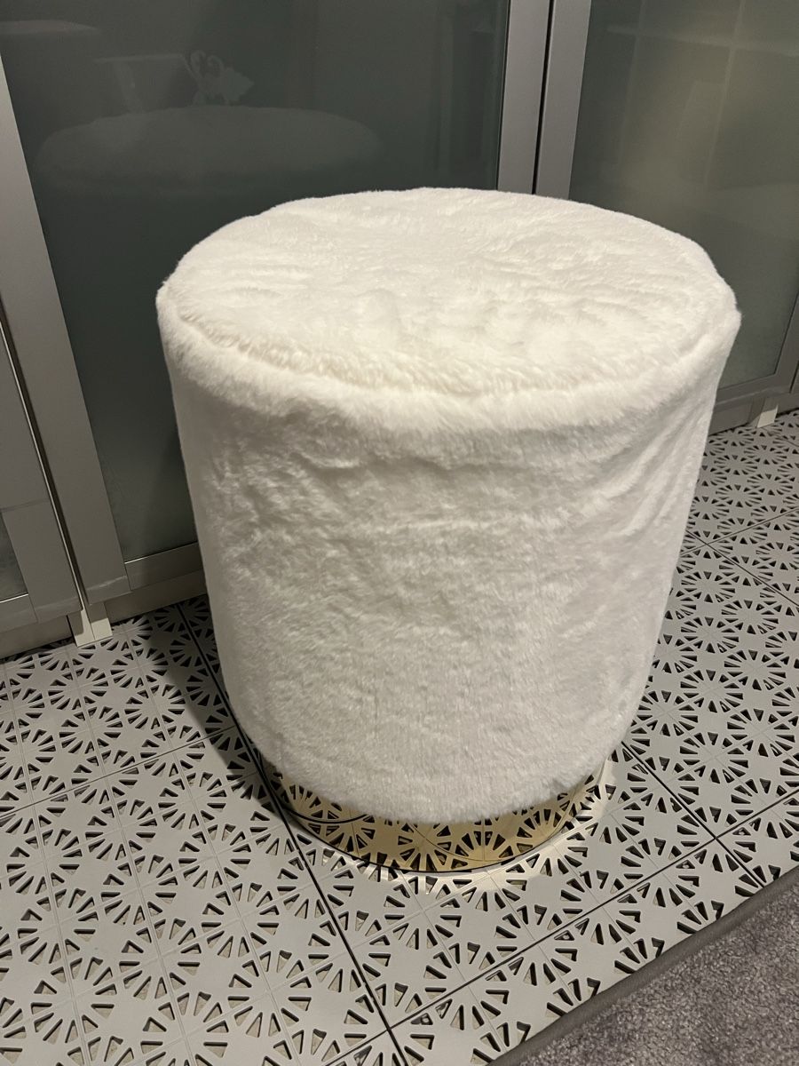 Hocker: Hocker mit Goldrand – Gebraucht aus Heimberg von mira777