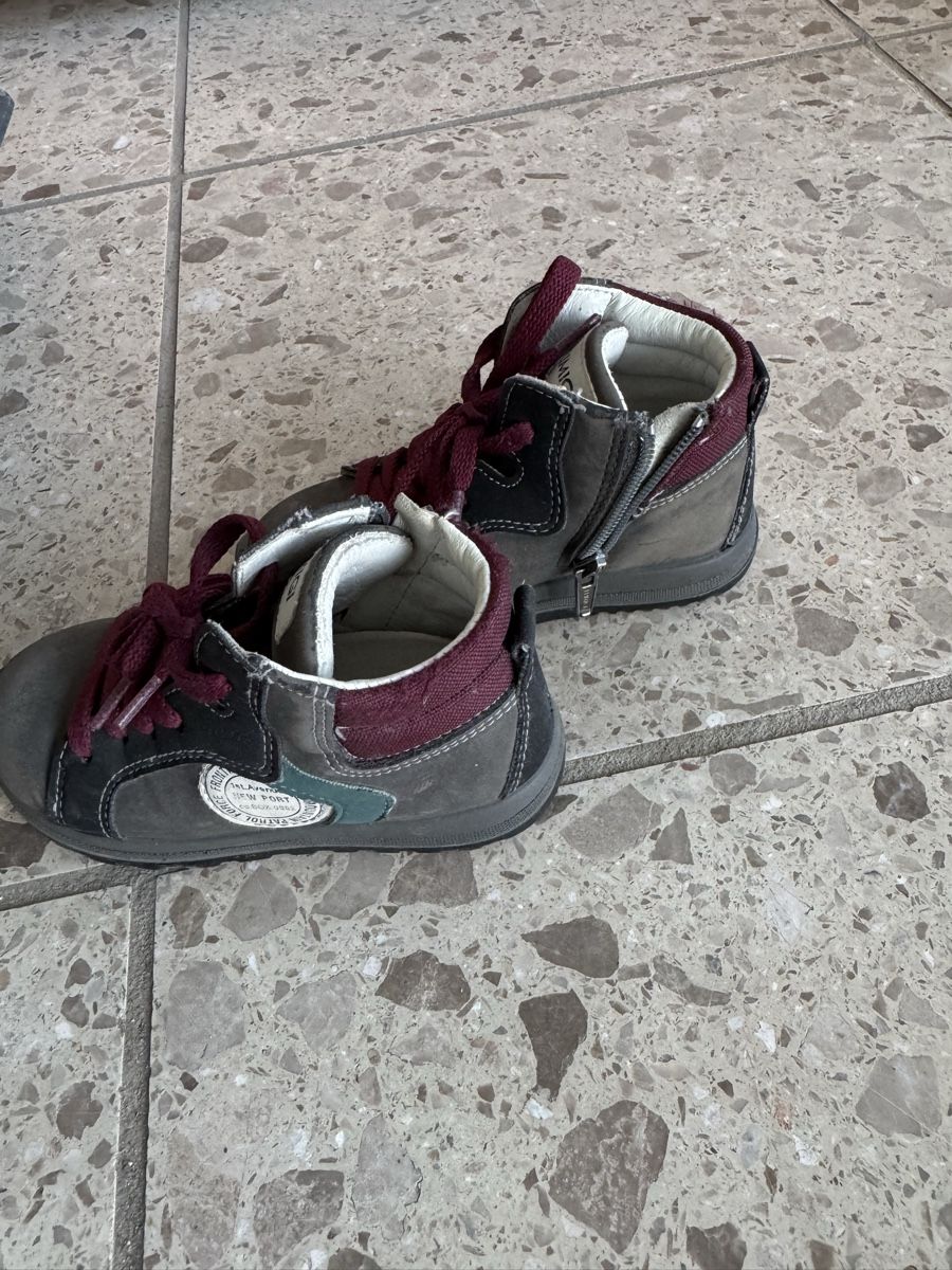 Primigi Scarpe per ragazzi: Primigi Schuhe G.24 – Usato da Derendingen venduto da Happyever 1
