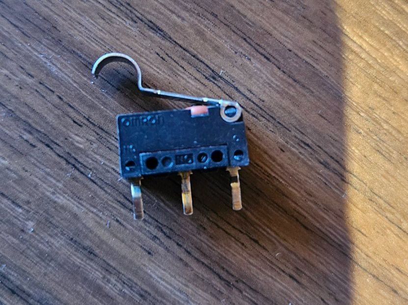 Omron Interruttori: Mikroschalter D2FD-01L30-1T – Nuovo (secondo la descrizione) da Lenk im Simmental venduto da oli66661 1
