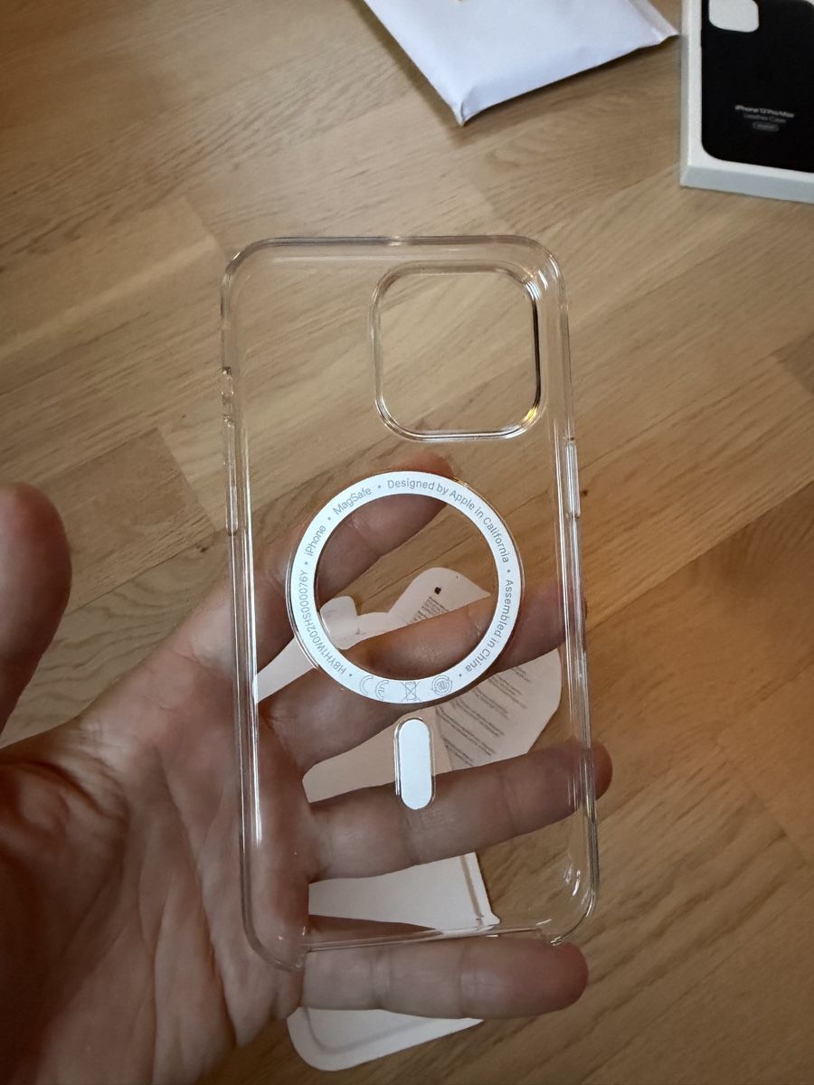 Apple Coques & Protection écran: Case Originale iPhone 15 ProMax trasparente perfetta – D'occasion à Zürich par fra89zh 2