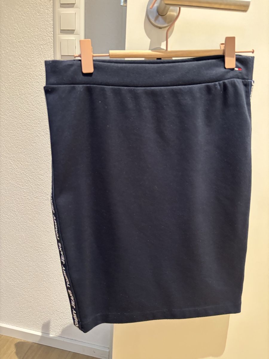 Tommy Hilfiger Röcke: Jupe coton bleu marine tommy hilfiger M – Gebraucht aus Bellmund von Celnog 1