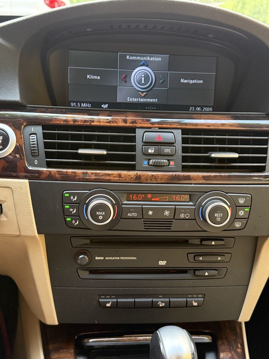 BMW Autos: BMW 325xi Touring – D'occasion à St.Gallen par nouah 4