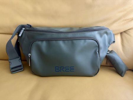 NEW - Stylish BREE Belt Bag – Perfect for Adventures!