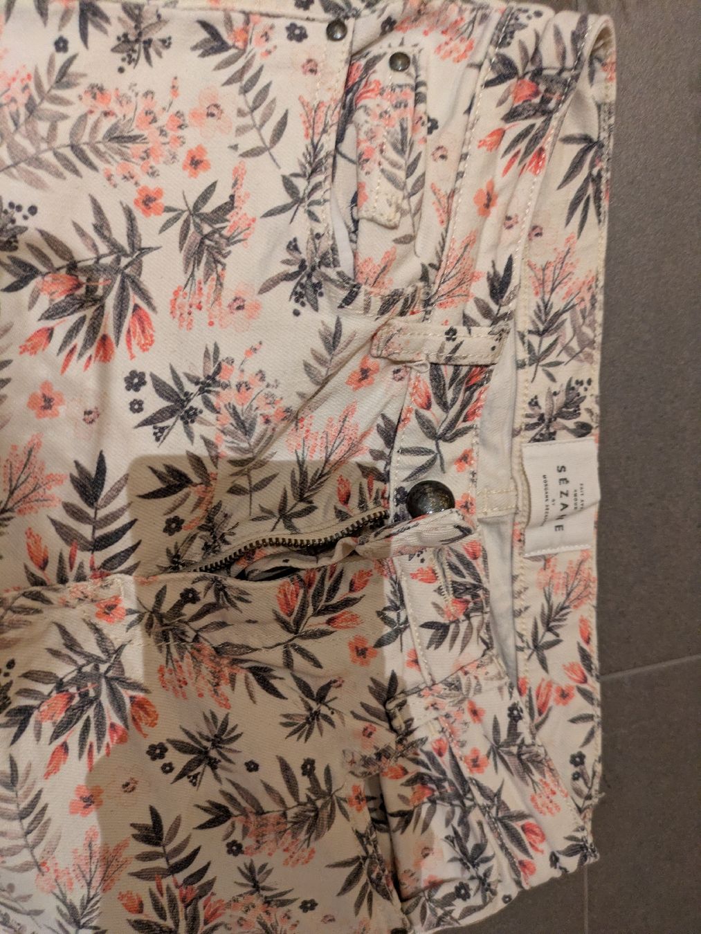 Sezane Jeans: jean Sezane taille 24 – Usato da Ittigen venduto da Flopom 2