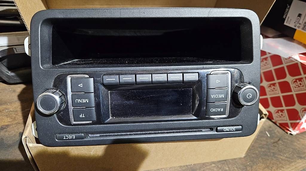 Radios: VW T5 Original Radio – Gebraucht aus Rüschegg Gambach von Wattify 3
