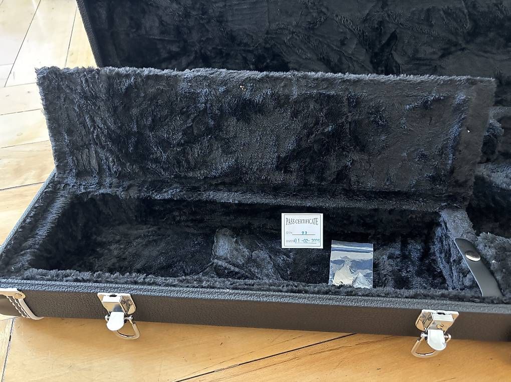 Strumenti musicali: Suhr Hardshell Case – Nuovo (secondo la descrizione) da Zürich venduto da tsa_tsa 3