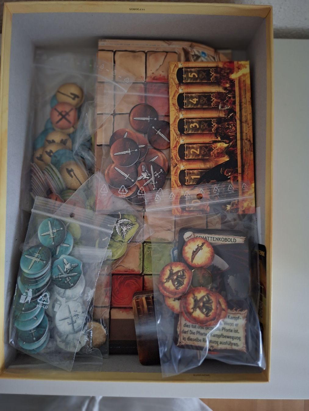 Giochi: Brettspiel Tash-Kalar – Usato da Kriens venduto da Aevin 2