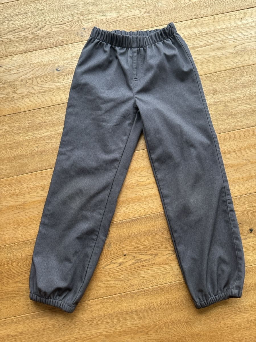 Tchibo Pantalons: Happy Kids Softshellhose Gr. 134/140 – D'occasion à Wilen b. Wil par b-mountain