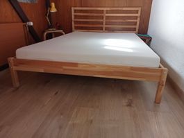 Lit Tarva 140 x 200 en pin + sommier + matelas