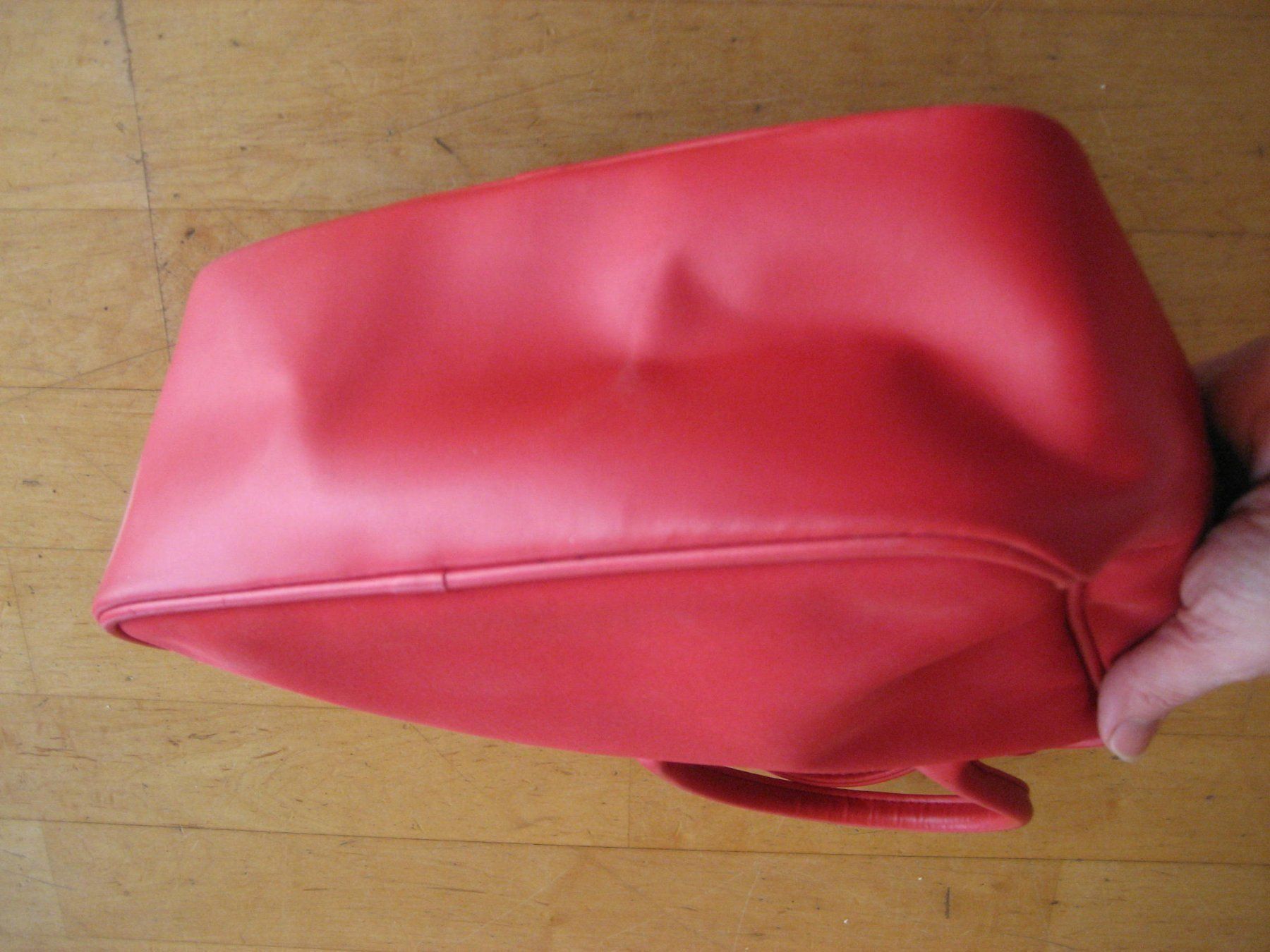 Borse da donna: Pochette Clarins – Nuovo (secondo la descrizione) da Delémont venduto da marryb 3