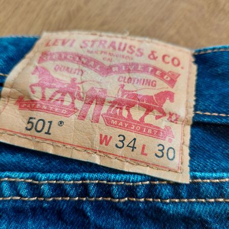 Neuwertige Levis Jeans 34 / 30