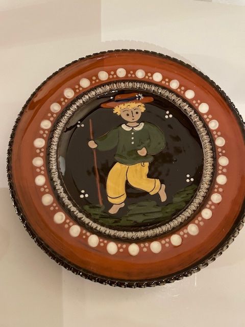 Tutte le decorazioni: Handgemalte Deko-Teller Kohler Keramik Biel – Usato da Braunwald venduto da Noveredo