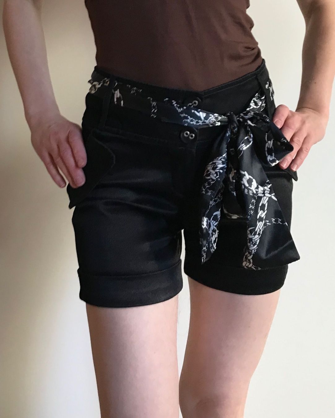 Pantaloni: Shorts Gr.34 – Usato da Stäfa venduto da Exclusive0