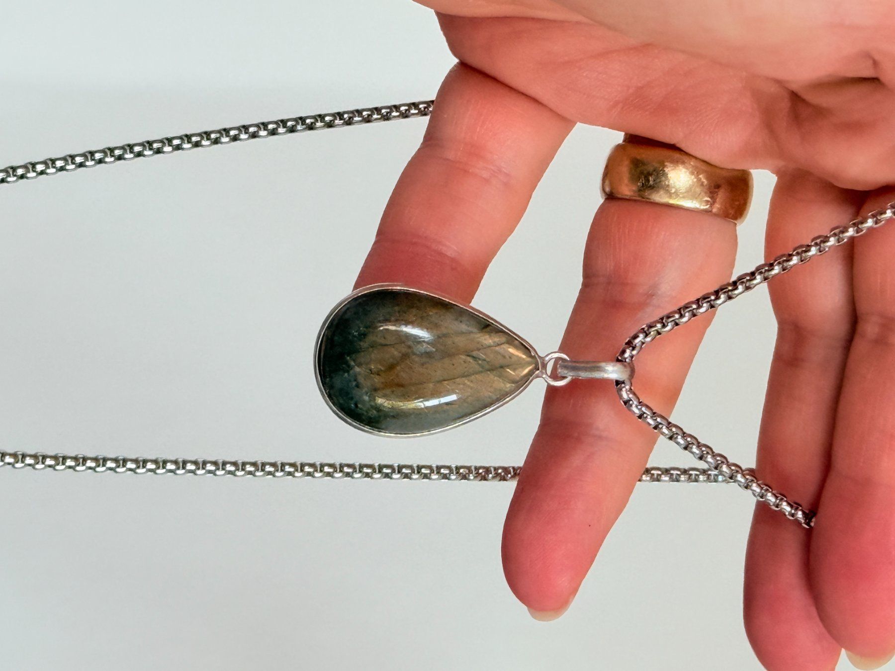 Colliers: Collier avec Labradorite – Neuf avec emballage d'origine à Genève par AWWA 1