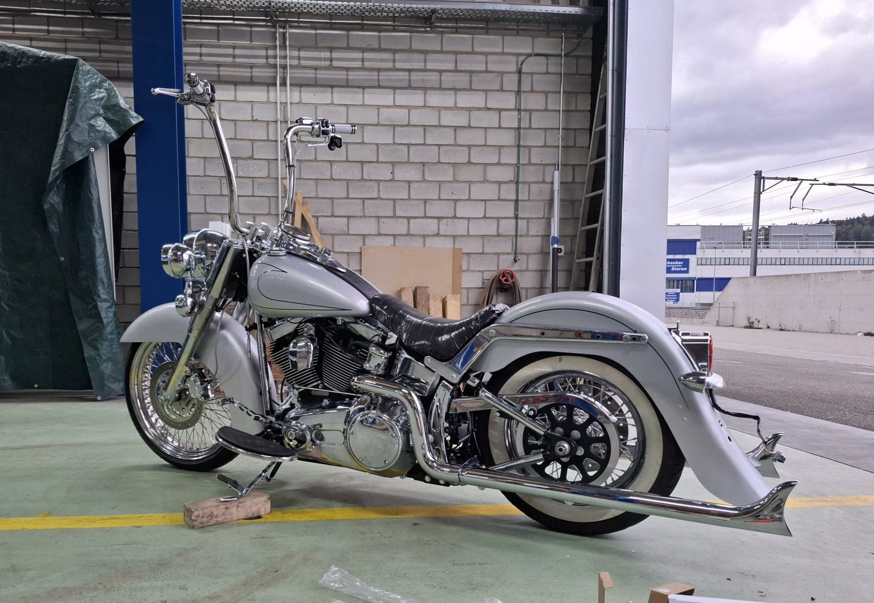 Harley-Davidson Chopper: Harley-Davidson FLSTC Projekt – Difettoso da Aarau venduto da sgl_y755