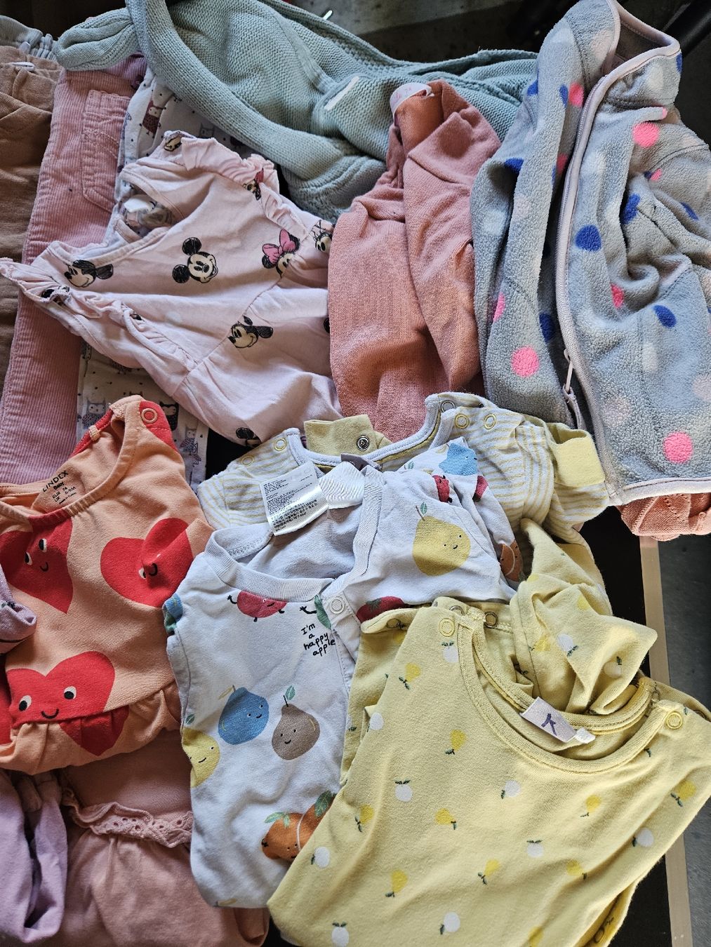 Lotti & Set di vestiti: Kleiderpaket Mädchen 74/80 – Usato da Bibern SO venduto da speikyta23 1