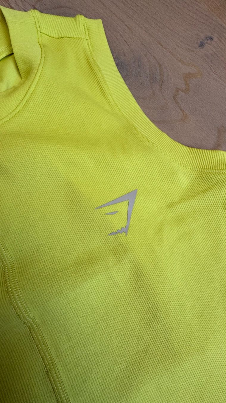 Gymshark Tops: GYMSHARK Top,  Gr. XS – Gebraucht aus Siebnen von Trans-Am 2