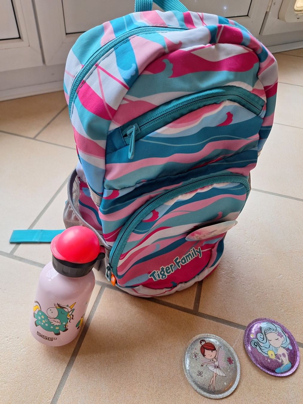 Tiger Swiss Borse & Zaini: Sac à dos enfant + gourde – Usato da Lonay venduto da guihu 1