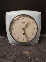 Vintage Wanduhr hellblau