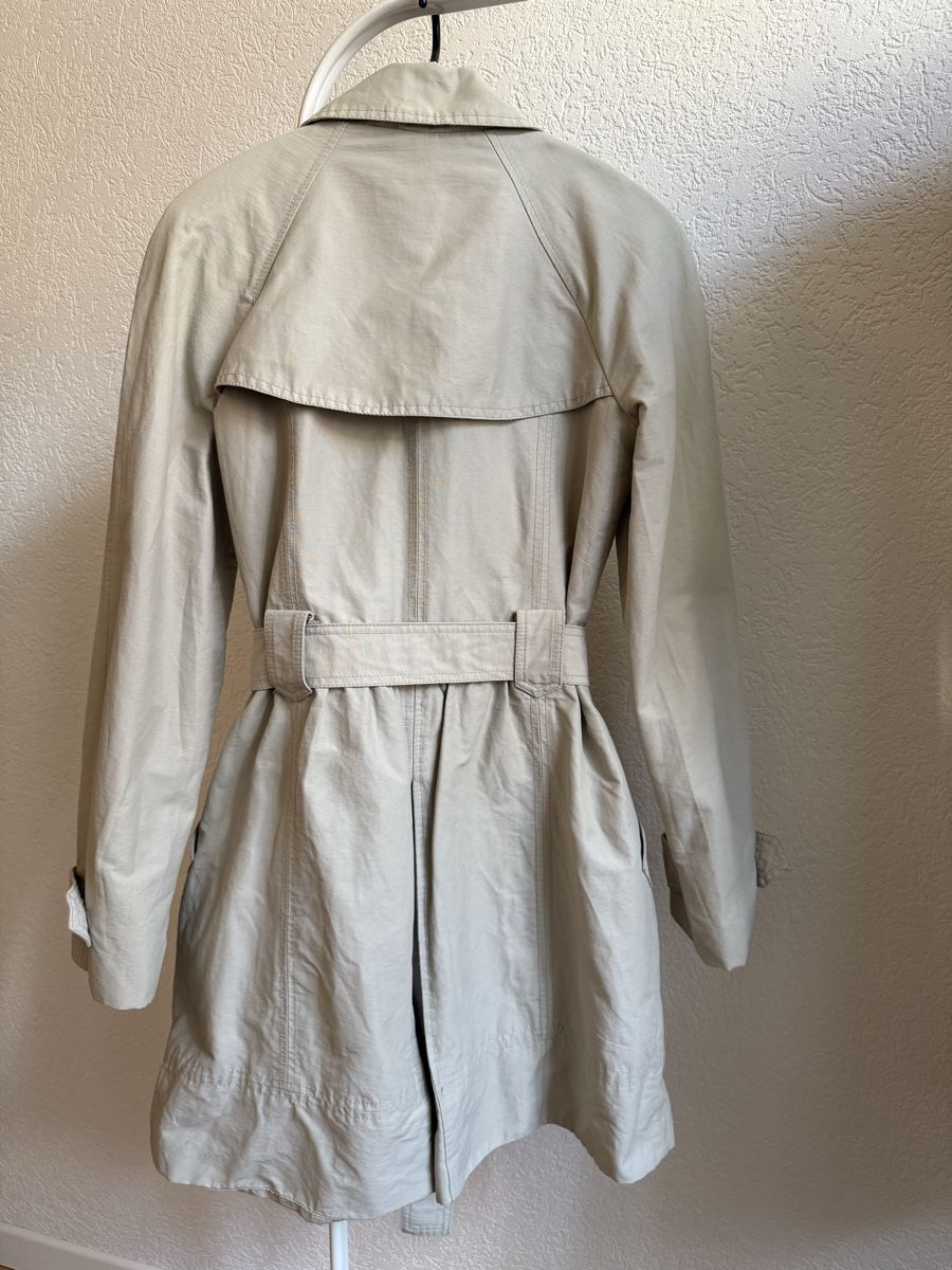Mango Cappotti: Trench-coat couleur sable Mango, t.36/S – Usato da Tavannes venduto da Thriftshop 1