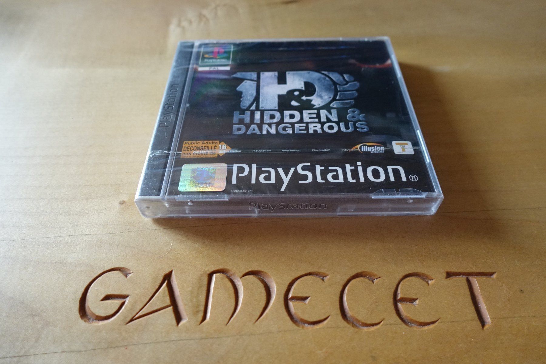 Sony Giochi: Hidden & Dangerous - französisch – Nuovo e nell'imballaggio originale da Steinach venduto da Gamecet 1