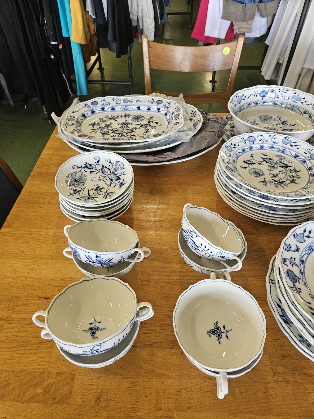 Geschirrsets: Meissen grossen Gescshirrset  – Gebraucht aus Pratteln von Cartonsducoeur_bl 1
