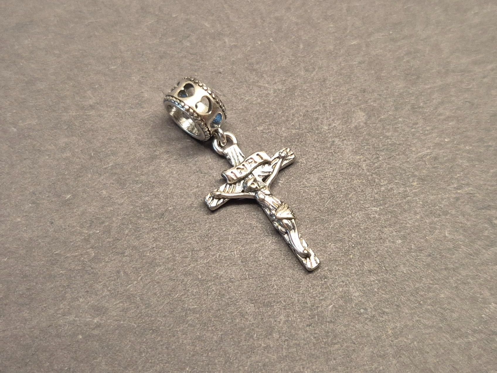 Anhänger: Silber Charm Jesus Kreuz +Garantie – Neu (gemäss Beschreibung) aus Rotkreuz von Carbone_Bijou-Shop