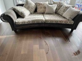 Chesterfield style sofa dark grey patterned like new