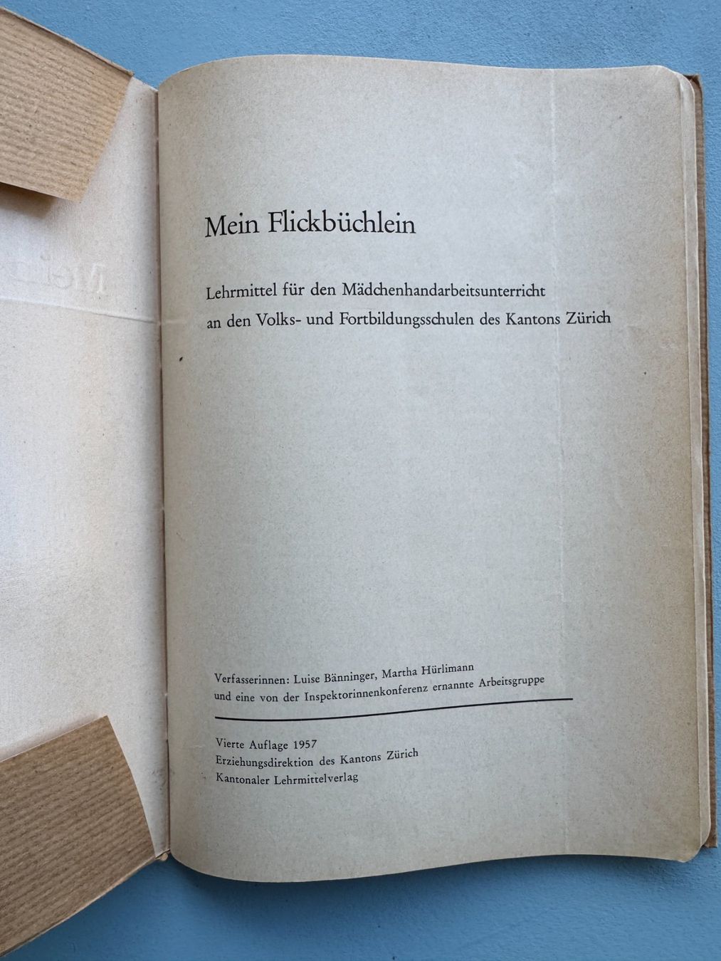 Bücher: Mein Flickbüchlein - Mädchenhandarbeitsunterricht – Gebraucht aus Basel von Kornblumen 1