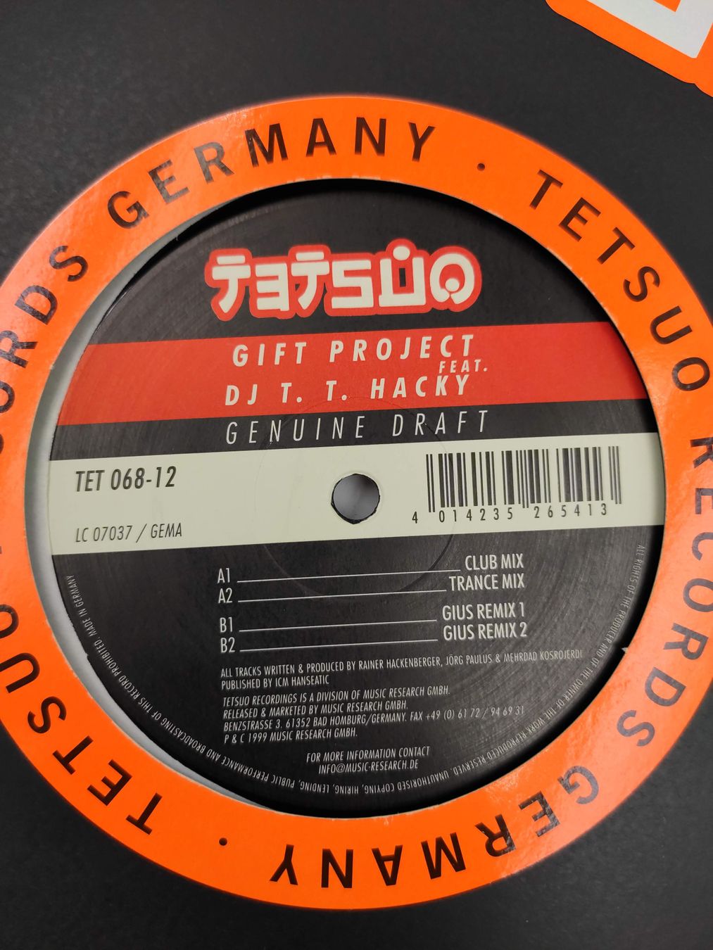 Dischi in vinile: Techno  Vinyl Gift Project feat DJ T.T. Hacky Genuine Draft – Usato da Kreuzlingen venduto da Tewes 2