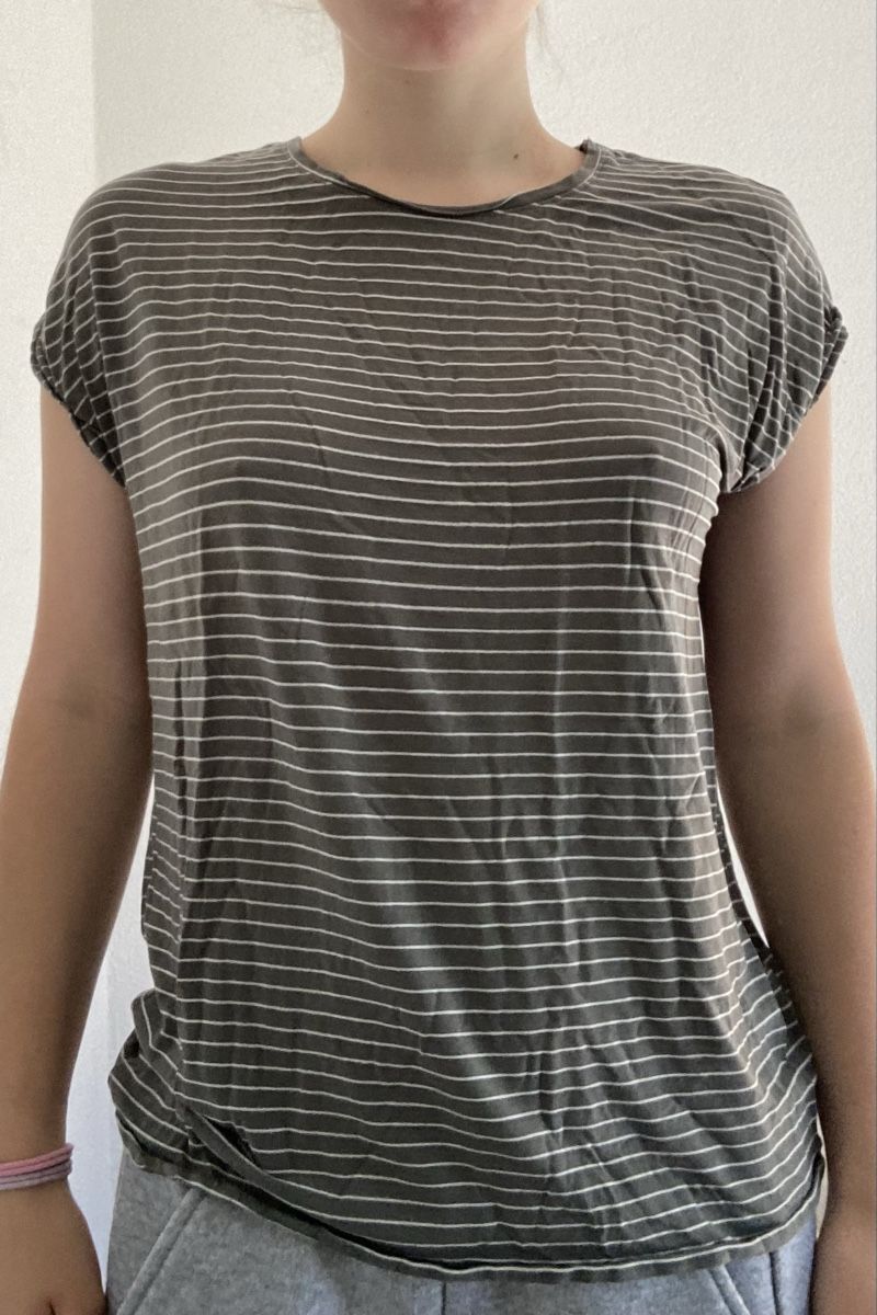T-shirt: Lässiges T-Shirt gestreift Grösse S – Usato da Muri b. Bern venduto da ala_mq5t 1