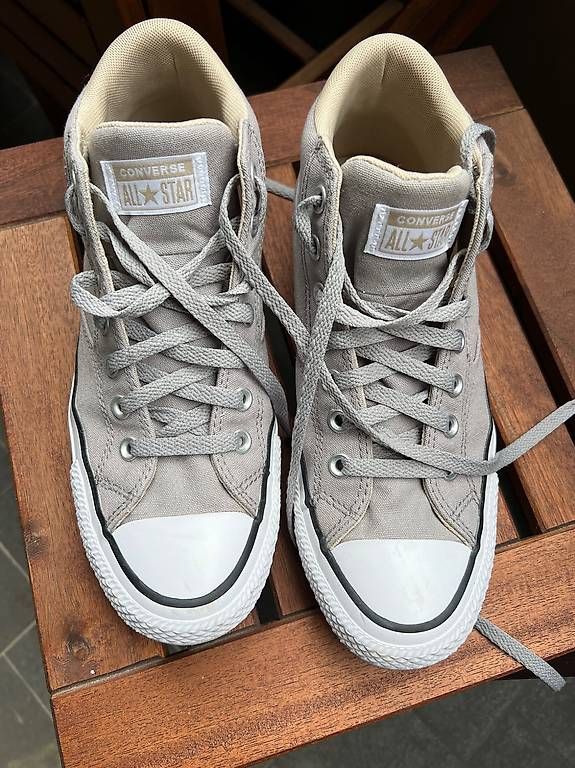 Scarpe da uomo: Converse Schuhe Gr. 42 grau – Usato da Bern venduto da FeSe 2