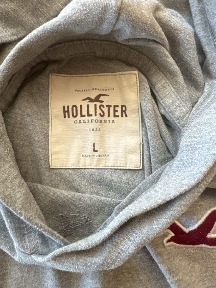 Hollister T-Shirts: 8.00 – Gebraucht aus Mauren von ducducturi 3