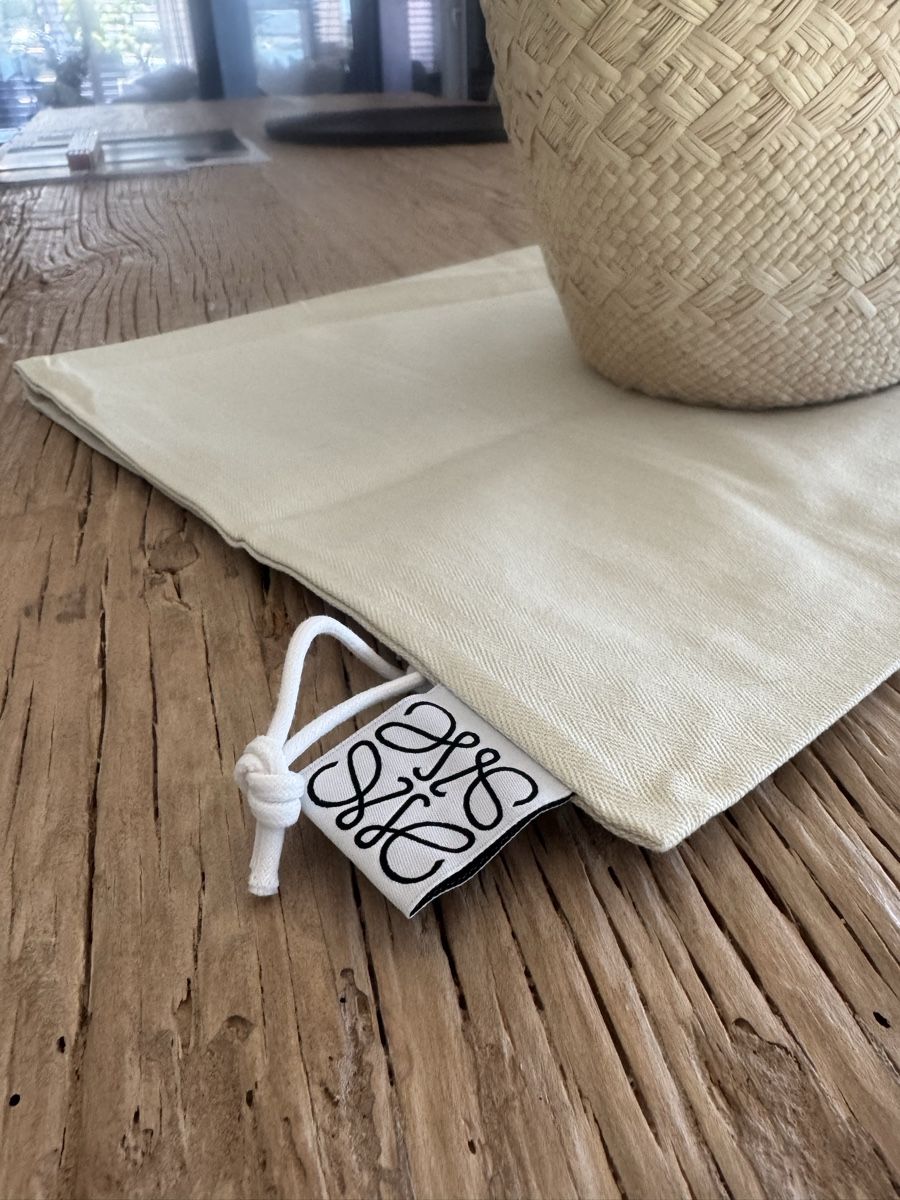 Loewe Taschen: LOEWE Shopper ANAGRAM MEDIUM – Gebraucht aus Altendorf von n.langenbach 1