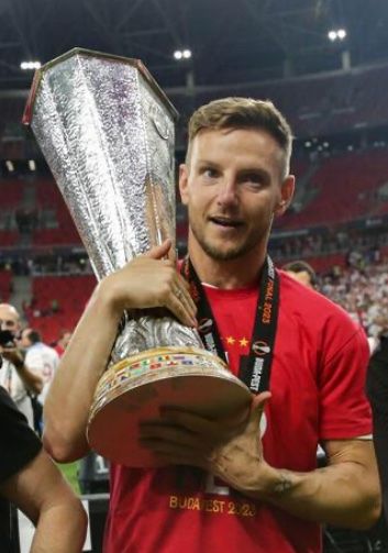 FC Sevilla 10 Ivan Rakitić Match Trikot mit Unterschrift Kaufen auf