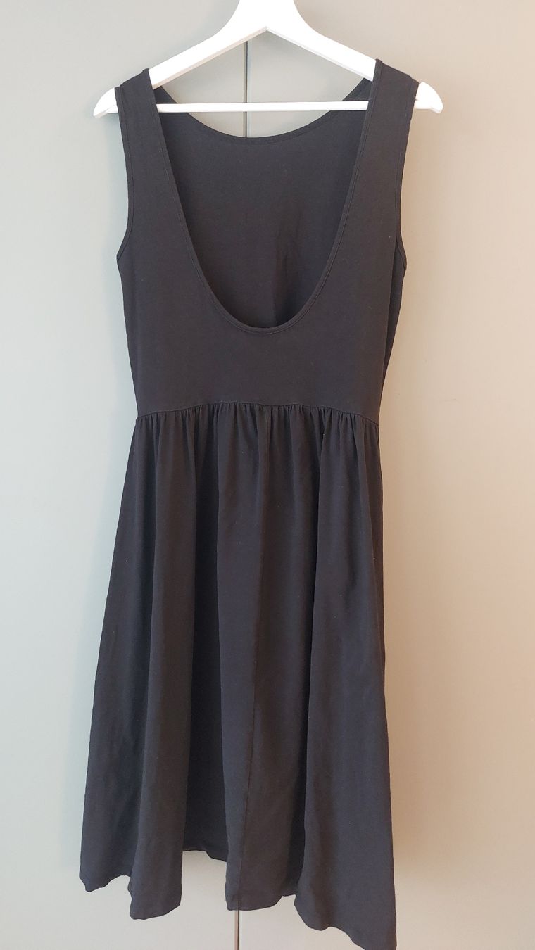 Asos Kleider: Kleid mit tiefem Rückenausschnitt  – Neu (gemäss Beschreibung) aus Basel von Sil_Yes 1