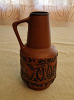 Spezielle Henkelvase braun-schwarz 50-/60-er Jahre, gemarkt