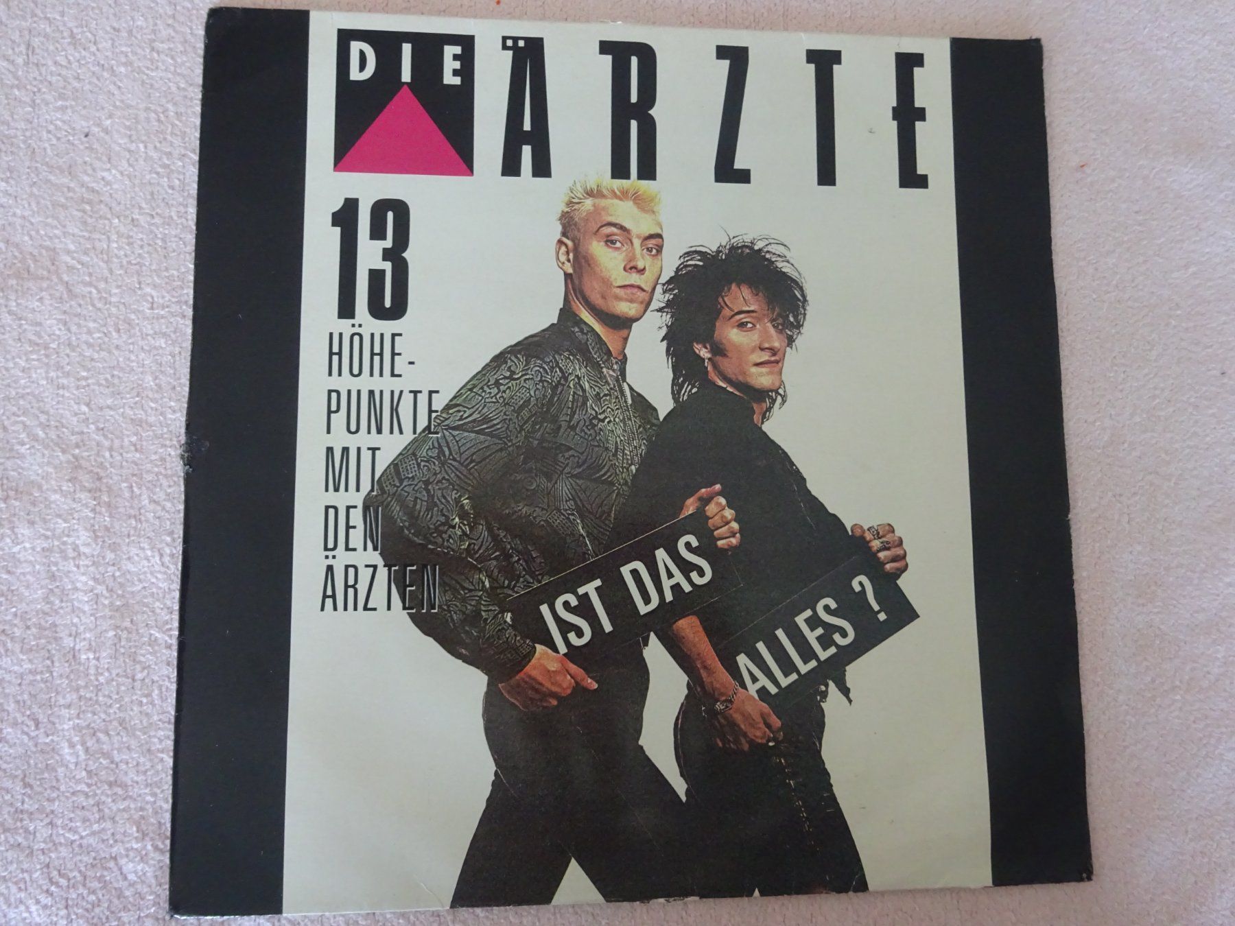 Dischi in vinile: DIE ÄRZTE ** 13 HÖHEPUNKTE – Usato da Luzern venduto da xrayspex99