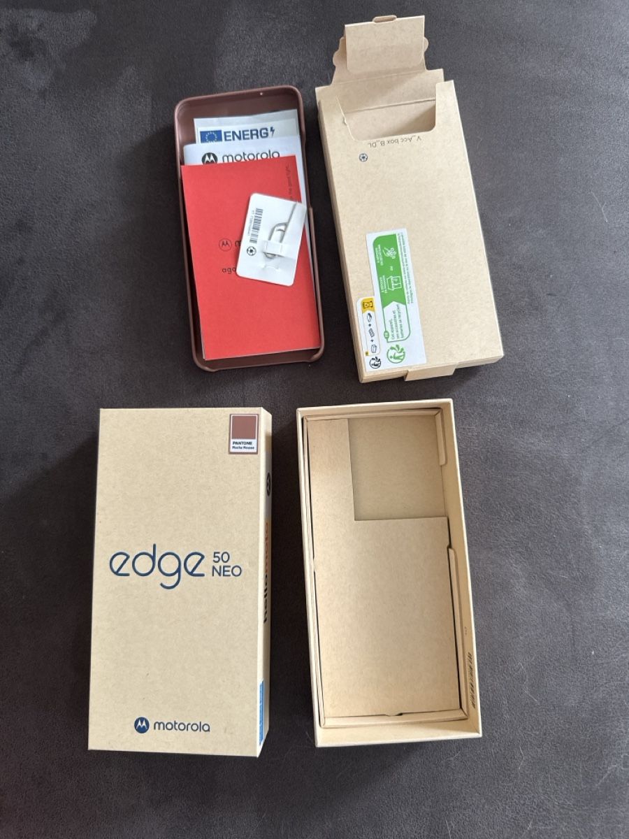 Motorola Telefoni cellulari / Smartphones: Gutes Smartphone zu verkaufen – Usato da Rothrist venduto da Bailey2013