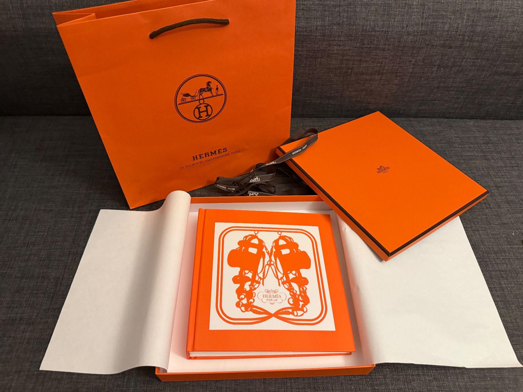 Bücher: Hermès Pop-Up book (full set) – Neu und originalverpackt aus Luzern von sas_r89l