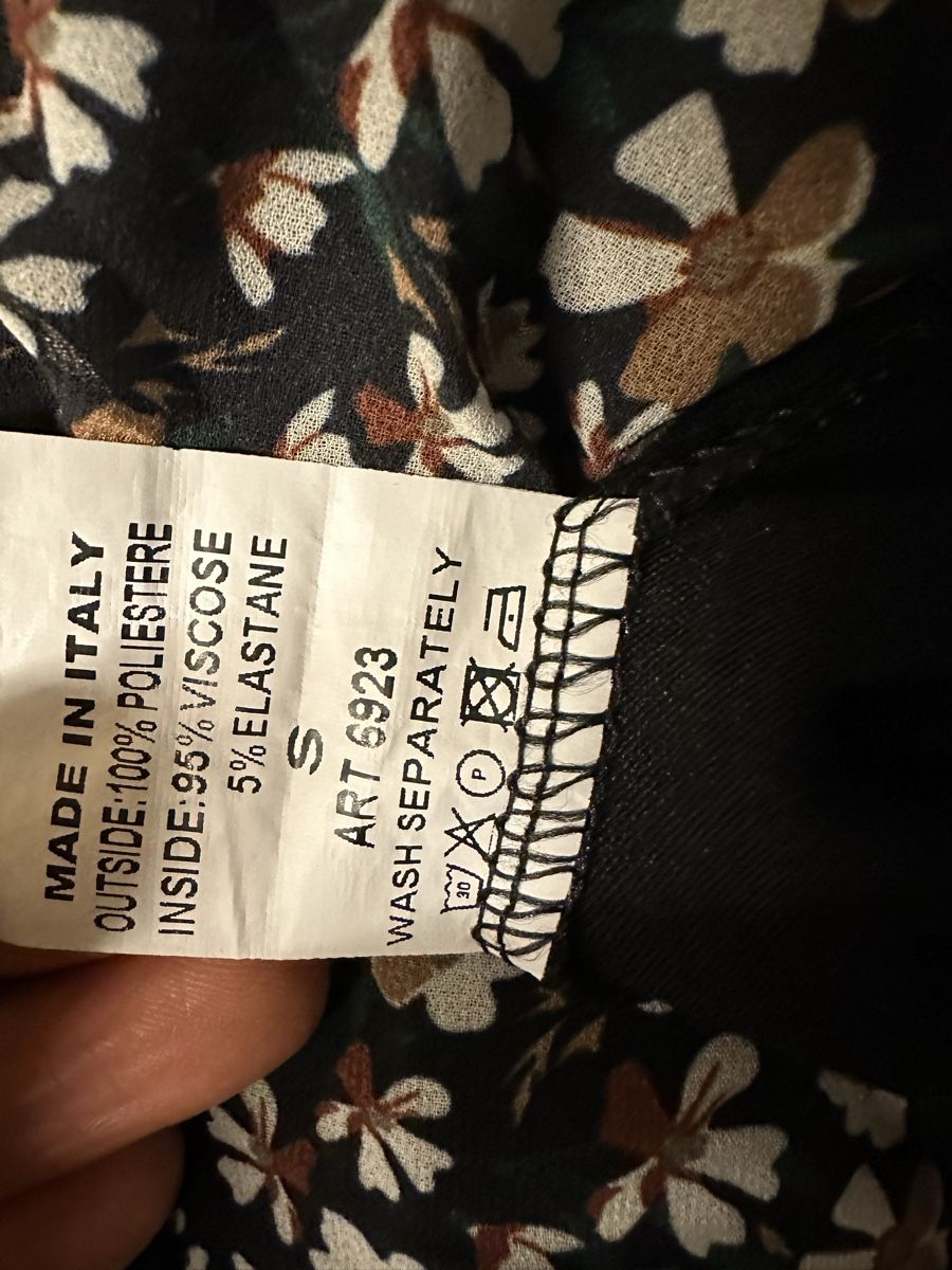 Kleider: Blumenkleid, Gr. S, kaum getragen – Gebraucht aus Wetzikon ZH von eli_k7fq 2