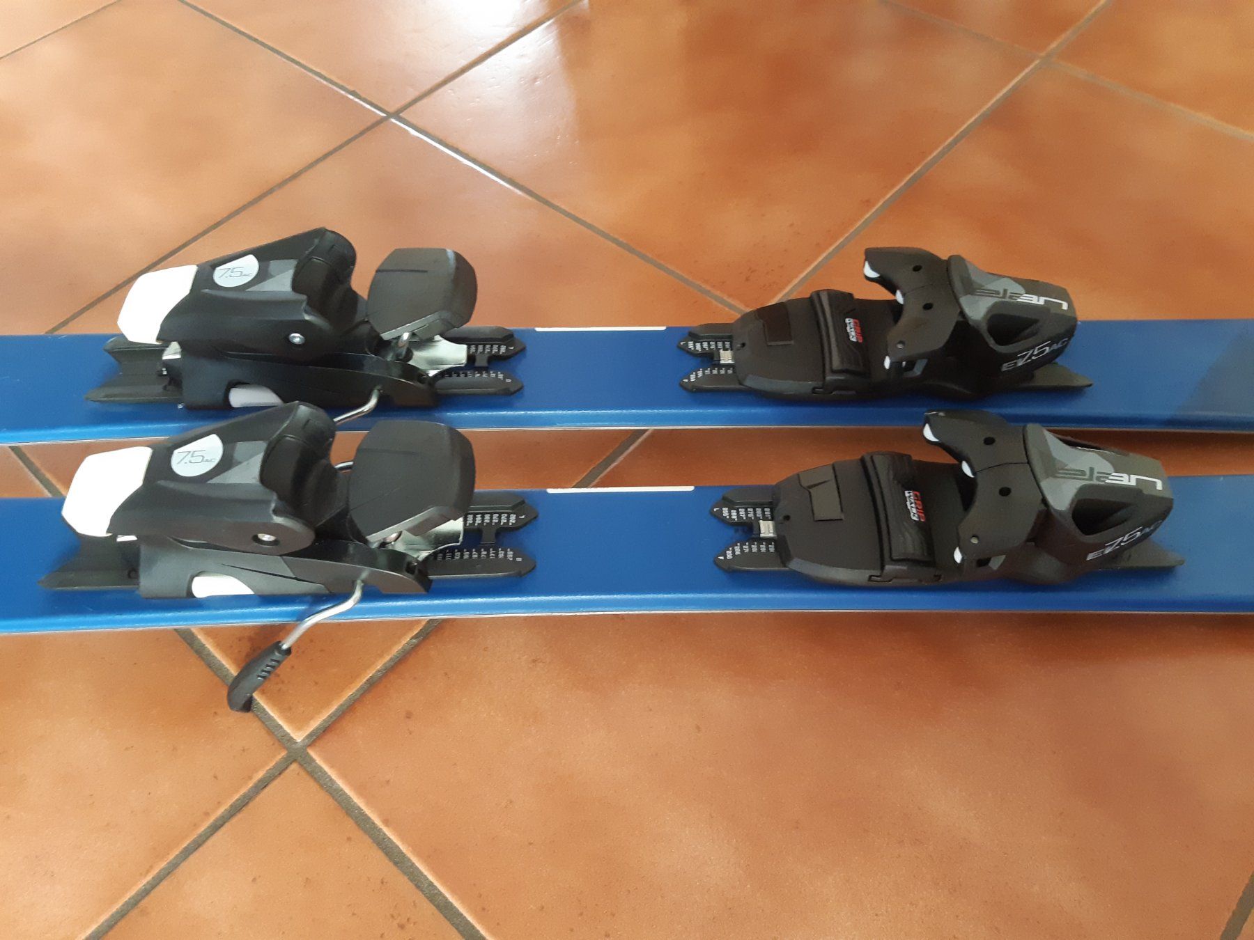 Elan Sci: Elan sci bambino + scarponi +bastoni – Usato da Magliaso venduto da Dlele 2