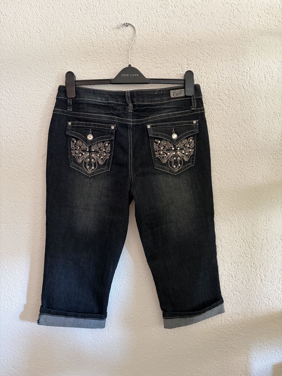 Jeans: Capri Jeans mit Strass-Details – Usato da Fribourg venduto da ann_f6js 1