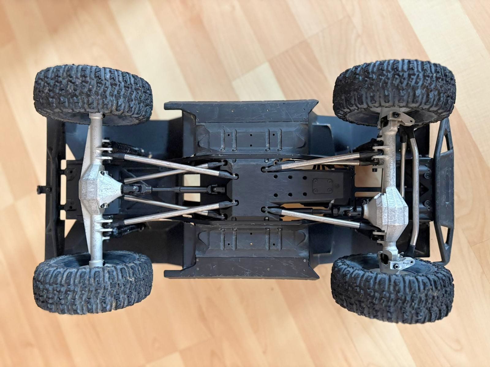 Modellismo RC: Vanquish VS4-10 PRO mit TOP Komponenten RC4WD Holmes Proline – Usato da Oetwil an der Limmat venduto da Dudel 3