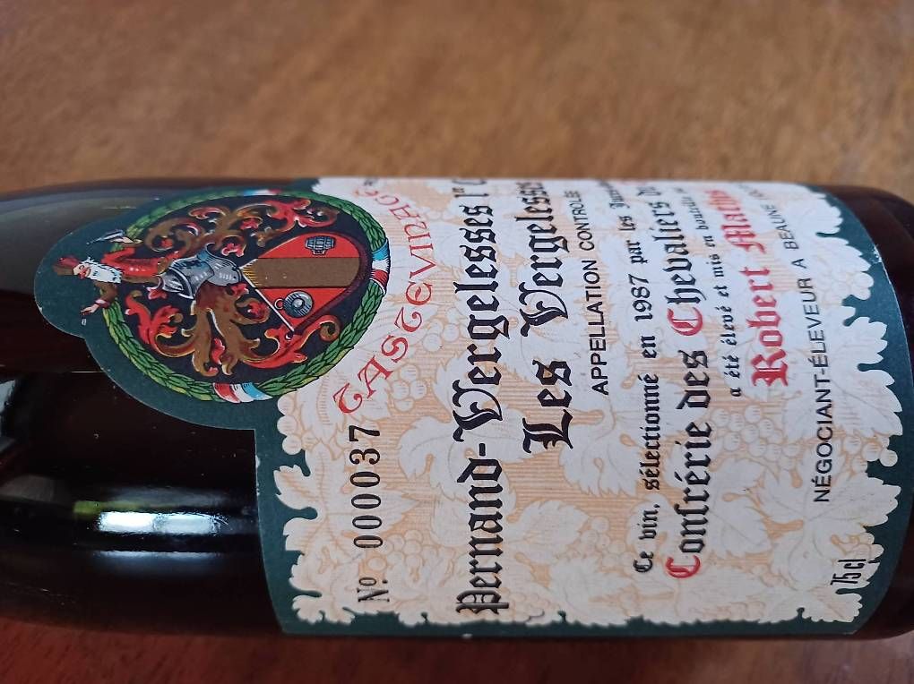 Vino: Bouteille de vin  ancienne – Usato da Soyhières venduto da 5jm_5czl 2