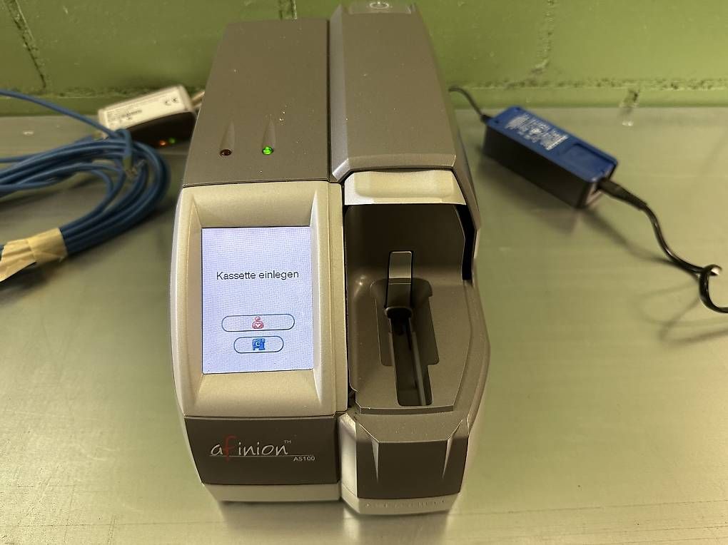 Attrezzature mediche: Afinion AS100 Analyser – Usato da Nebikon venduto da schnischna80