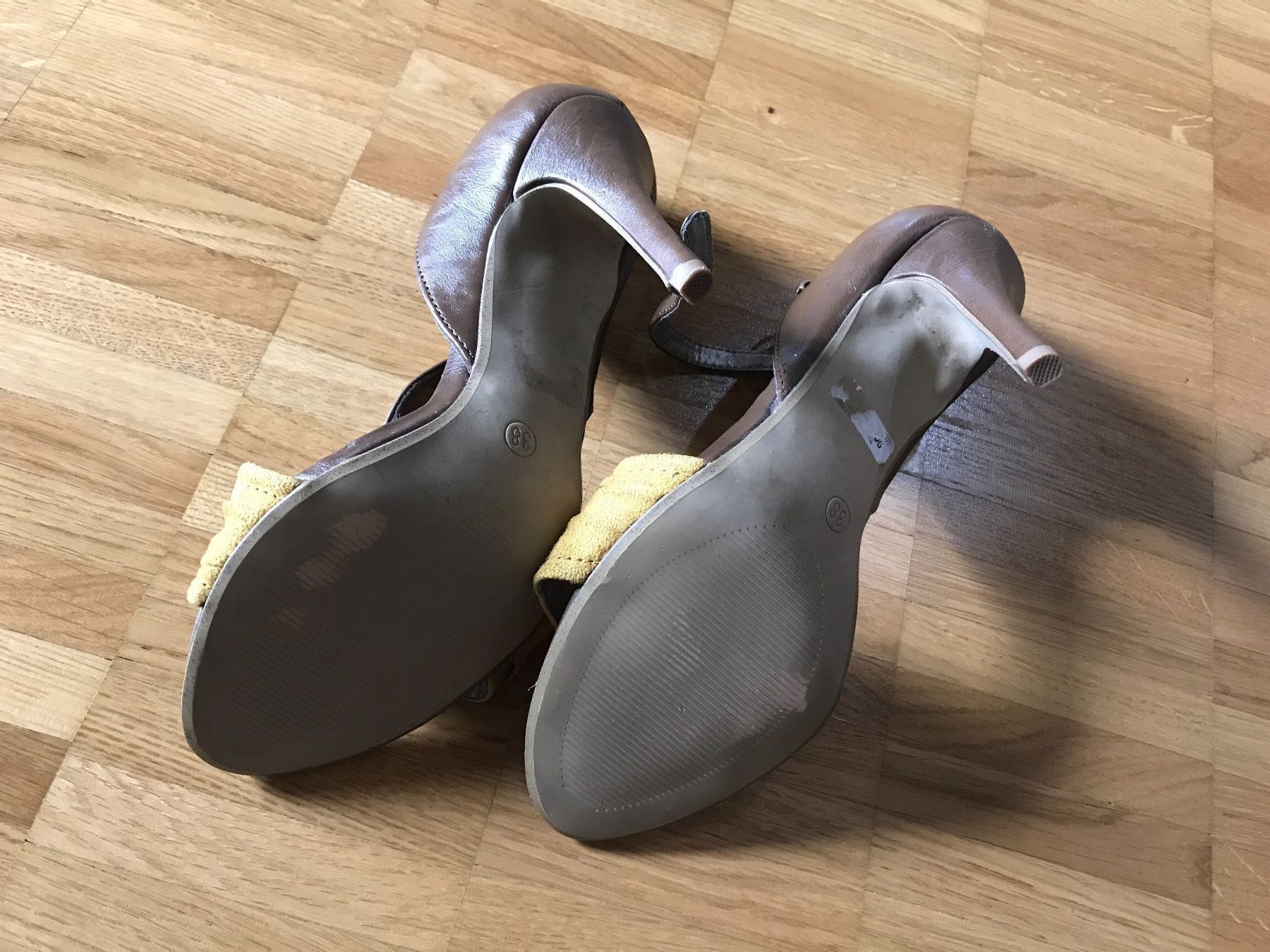 Scarpe da donna: Sandalen Gr 38 – Usato da St. Margrethen SG venduto da kellenbh 3